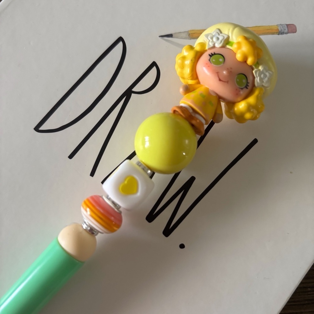 Strawberry Shortcake: Lemon Meringue handmade beaded pen